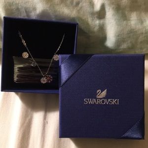 Unopened Swarovski snowflake necklace/earring set